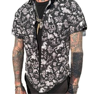 Men’s shirt with fun graphics.